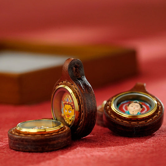 Thangka Paintings Exquisite Round Pendant Leather