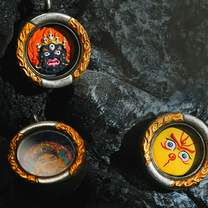 Thangka Paintings Retro Lotus Round Pendant