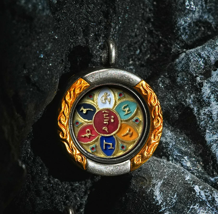 Thangka Paintings Retro Lotus Round Pendant