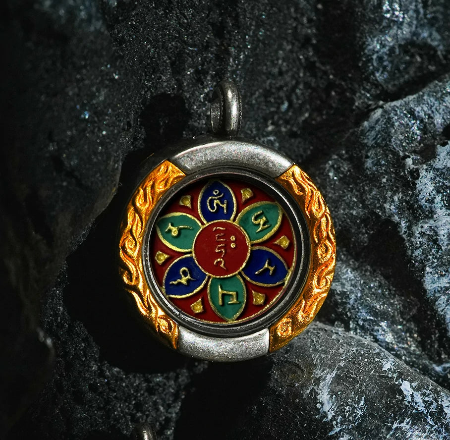 Thangka Paintings Retro Lotus Round Pendant