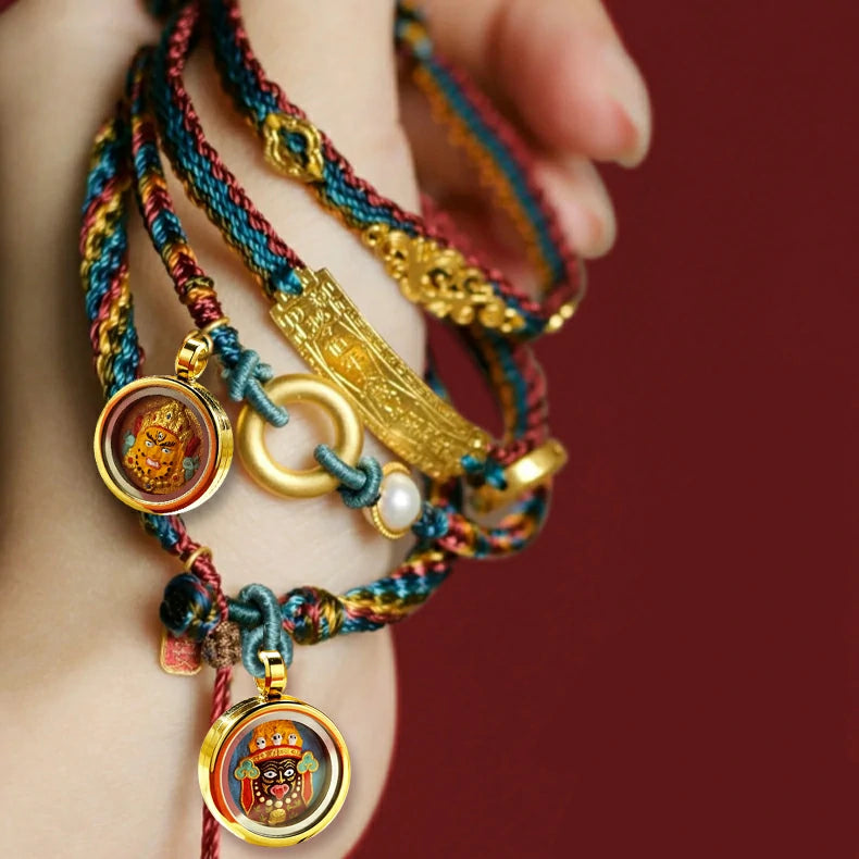 Thangka Paintings Exquisite Round Pendant